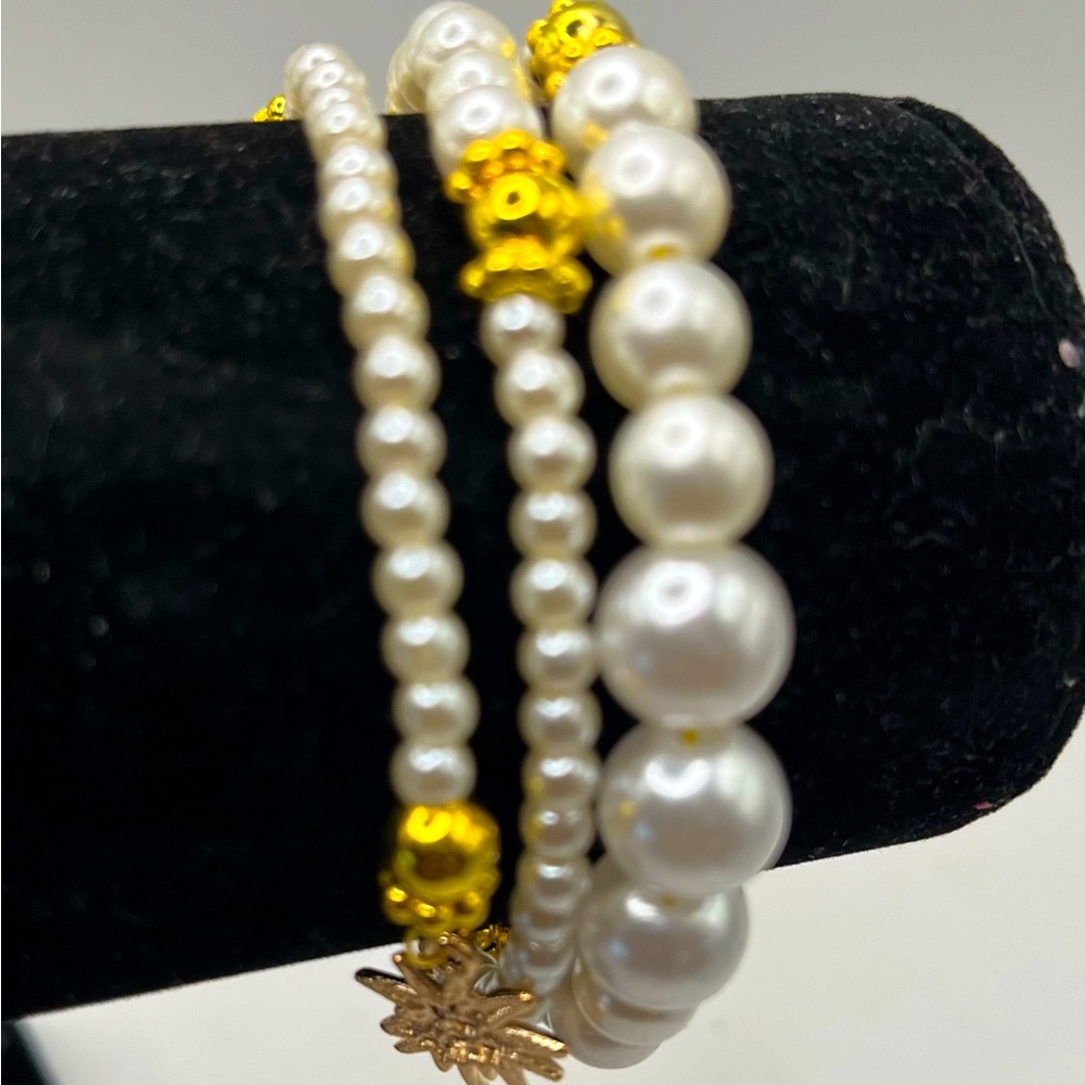Freshwater Pearl Wire Bracelet